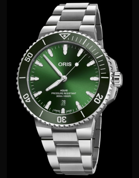 Aquis Date Calibre 400