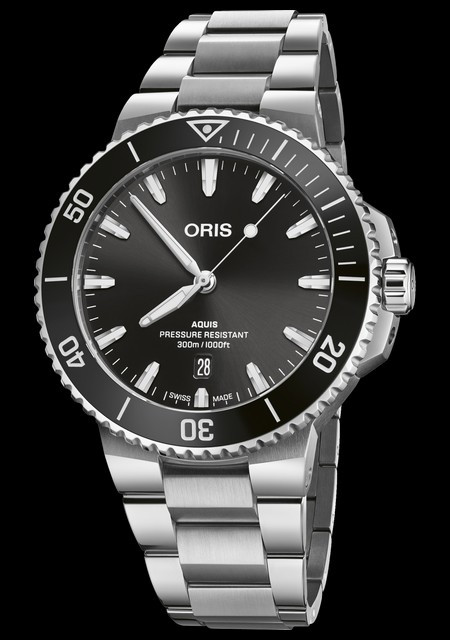 Aquis Date 43,5mm