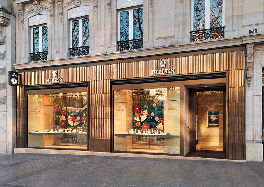 In Paris, a Rolex store on the most beautiful avenue in the world ...