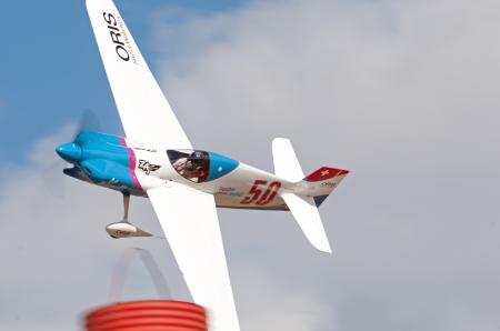 Don Vito in the Scarlett Screamer of the Swiss Air Racing Team sponsored by Oris flew at an average speed of 240mph around Reno’s complicated